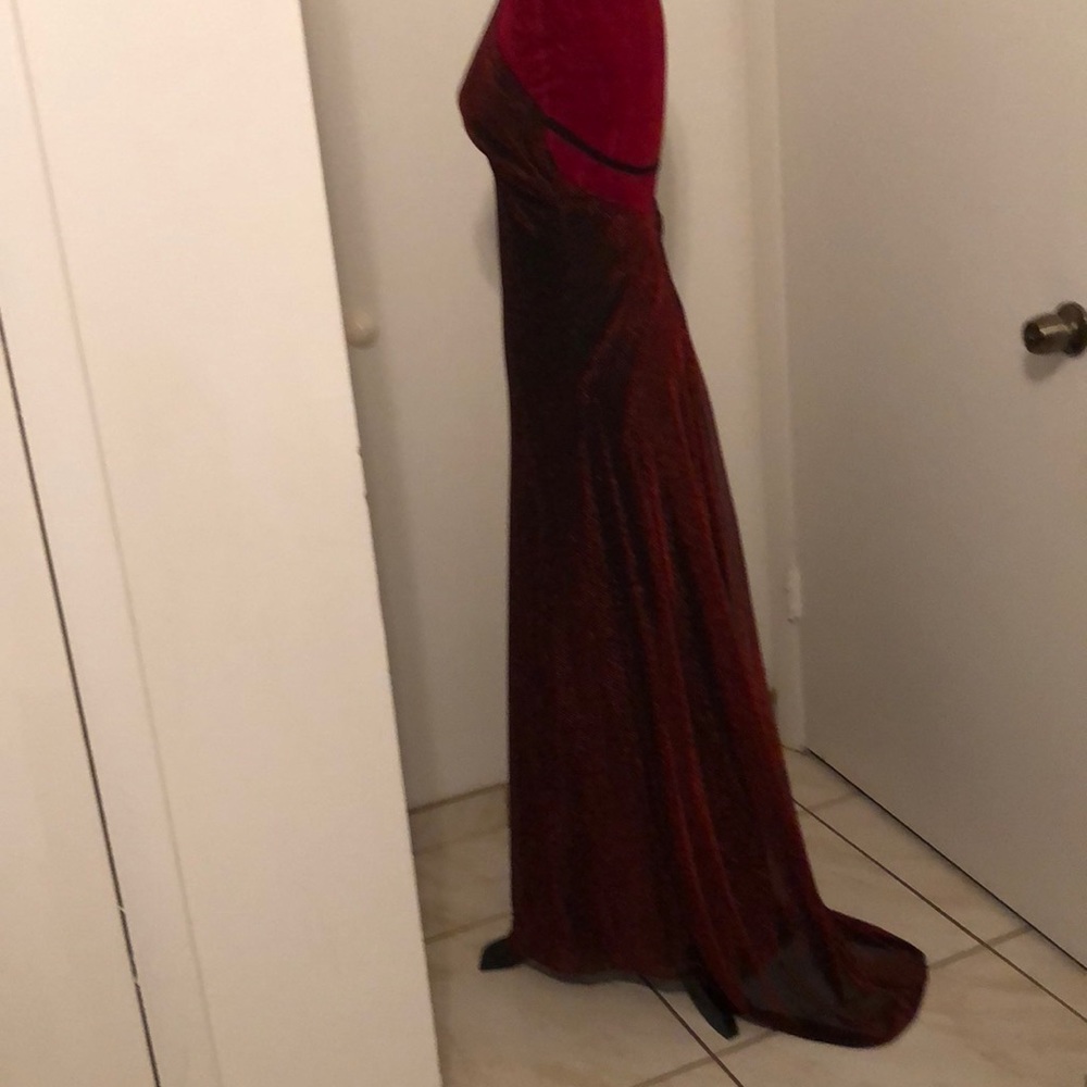 Red halter floor length shimmering dress - Picture 3 of 8